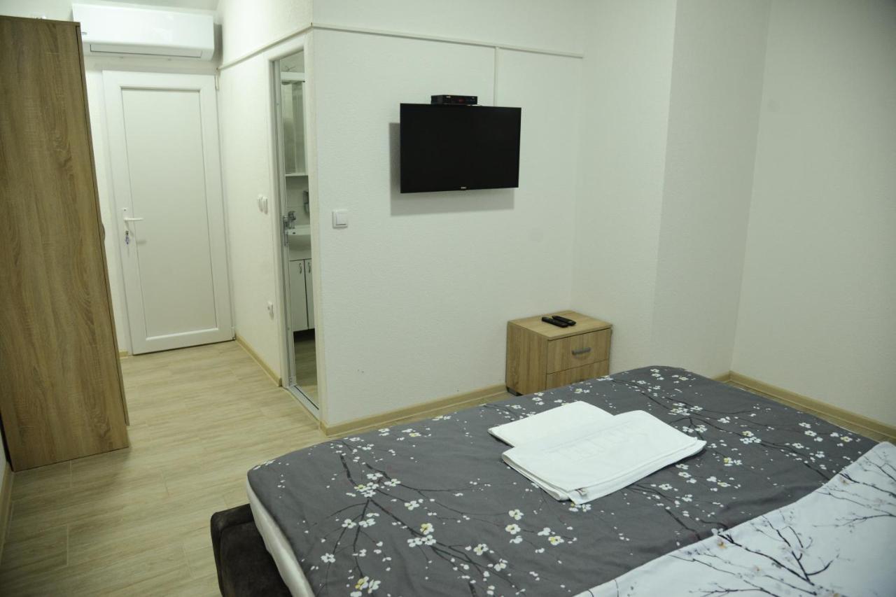 Binta Hostel Vranje Kültér fotó