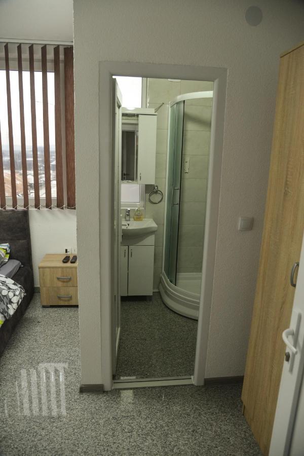 Binta Hostel Vranje Kültér fotó