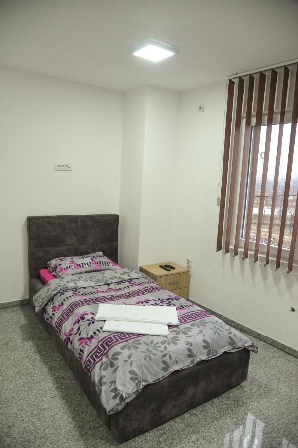 Binta Hostel Vranje Kültér fotó
