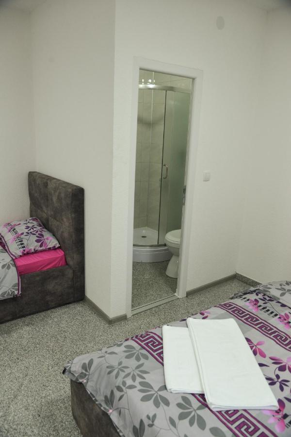 Binta Hostel Vranje Kültér fotó