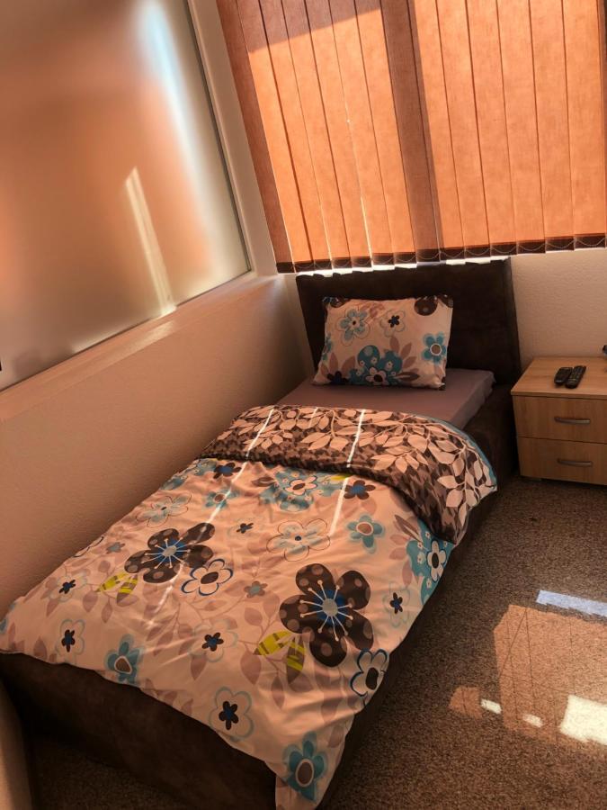 Binta Hostel Vranje Kültér fotó