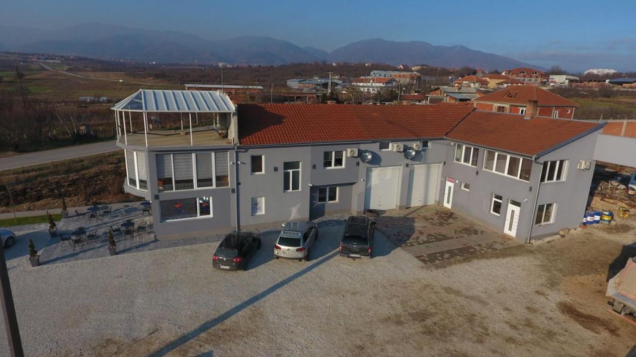 Binta Hostel Vranje Kültér fotó