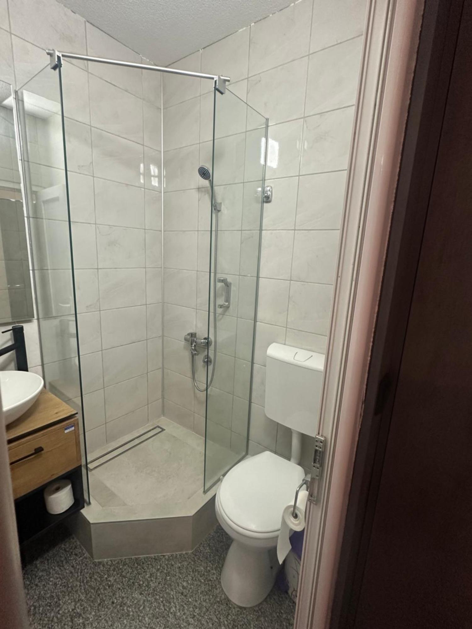 Binta Hostel Vranje Kültér fotó