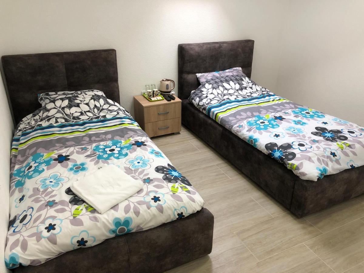 Binta Hostel Vranje Kültér fotó